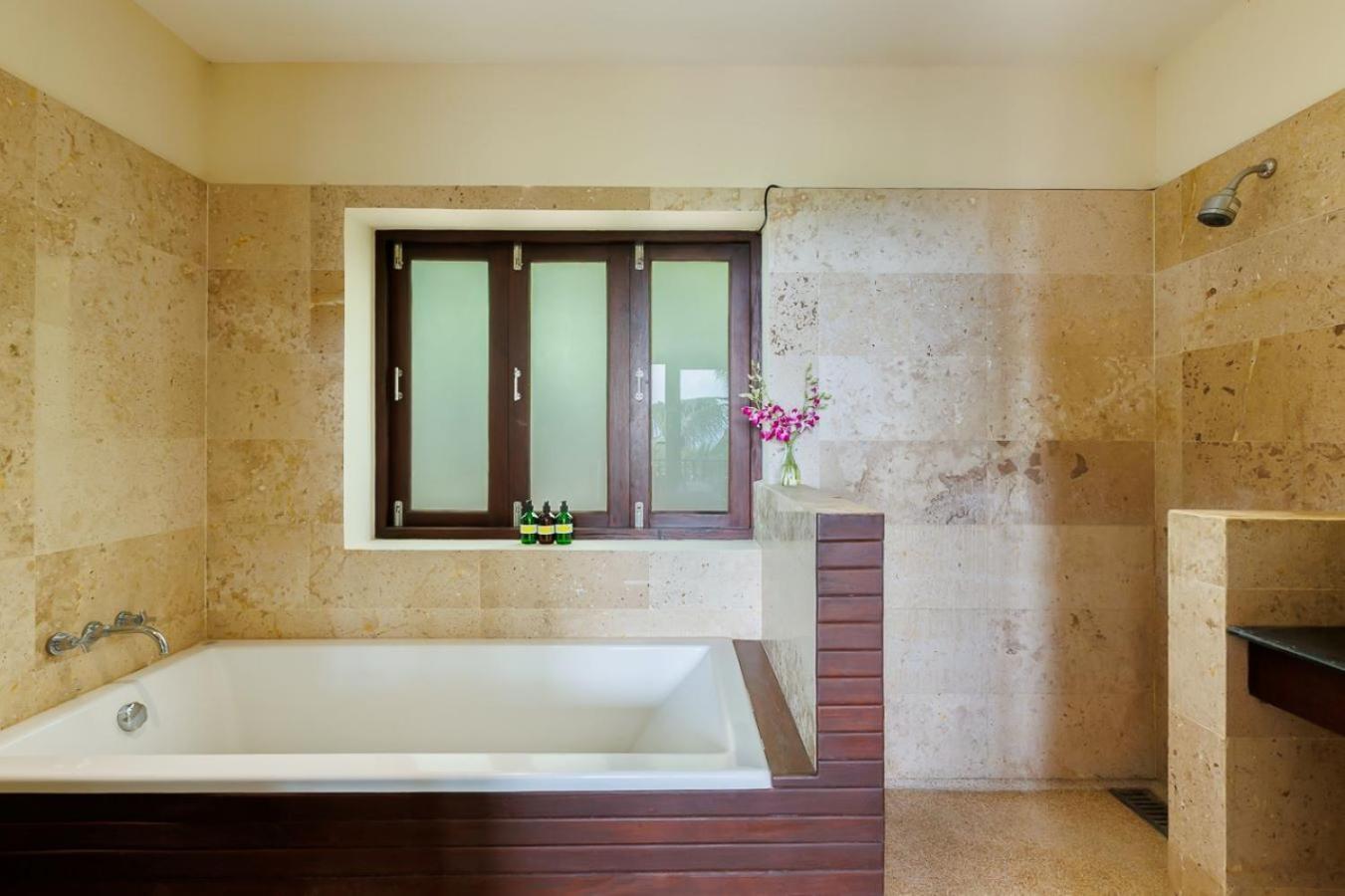 Villa Baan Suay *